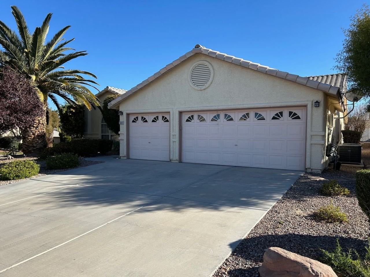 5001 Palm View Dr - Photo 2 of 50