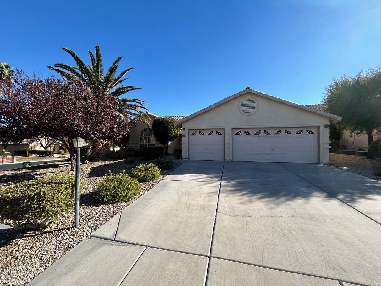 5001 Palm View Dr - Photo 3 of 50