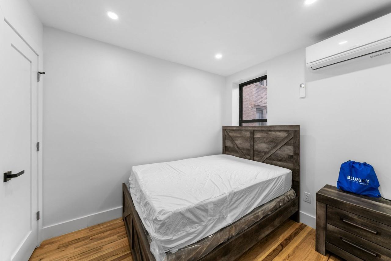 2505-2509 Hoffman BH LLC (2505) - Photo 6 of 50