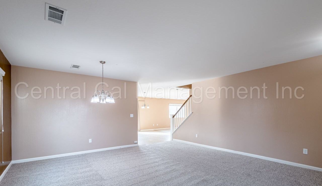 11723 Holabird Ave - Photo 2 of 30