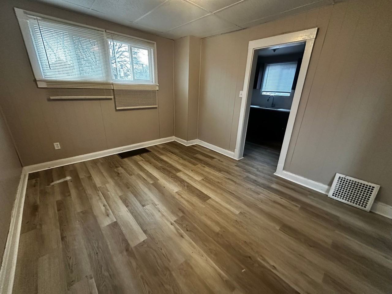 771 Vermont St - Photo 4 of 12