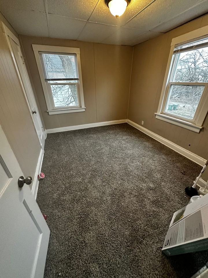 771 Vermont St - Photo 7 of 12