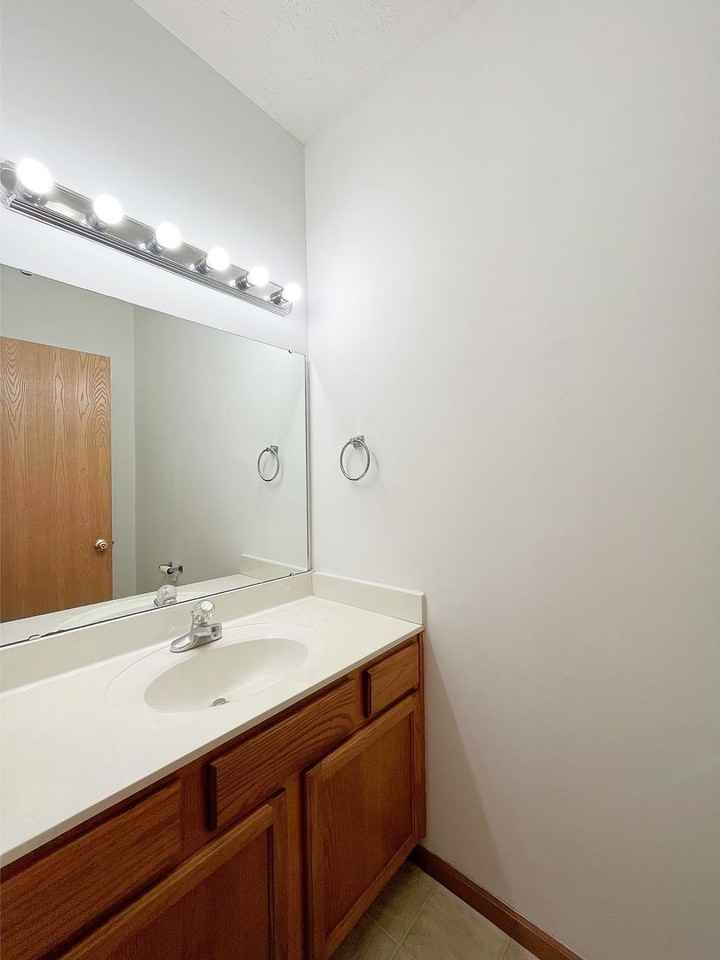 2726 Wyndham Ct - Photo 6 of 20