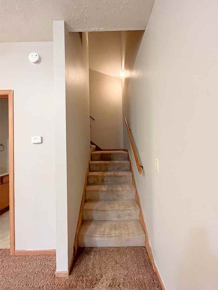 2726 Wyndham Ct - Photo 2 of 16
