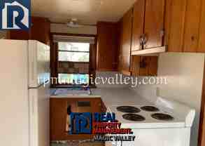216 E Avenue C - Photo 1 of 1