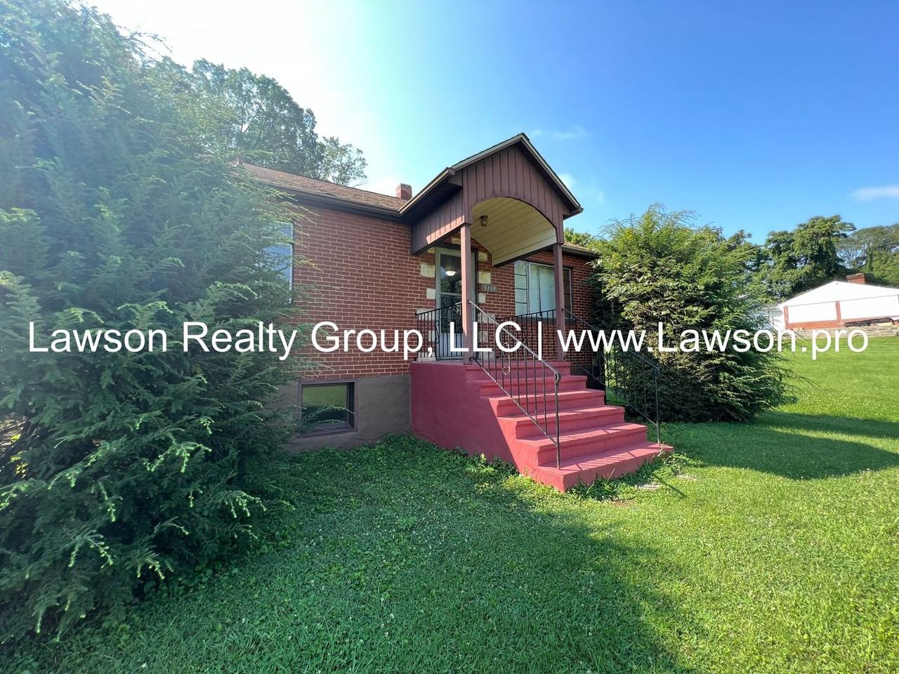 3119 King St Ne - Photo 4 of 39