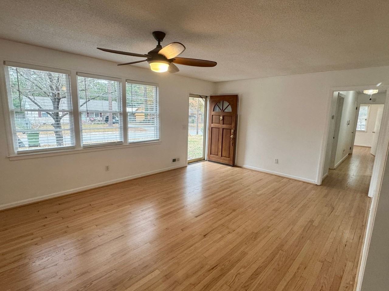 2522 Stonehenge Dr - Photo 4 of 13