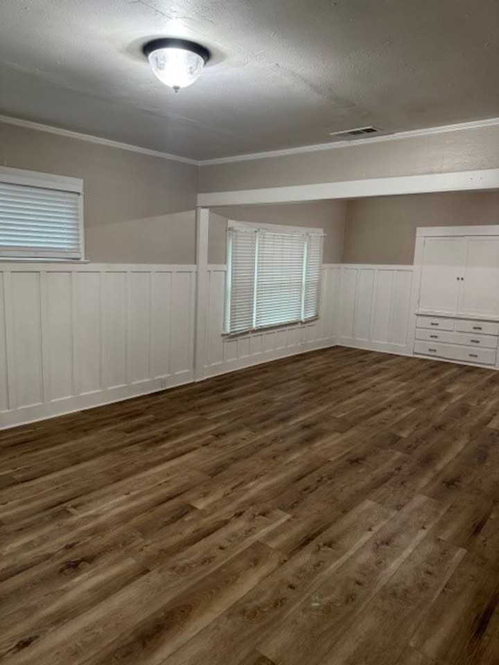 2121 B St - Photo 6 of 13