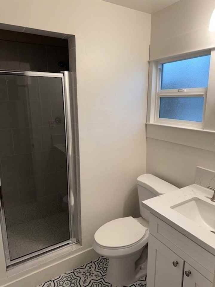 2121 B St - Photo 7 of 13