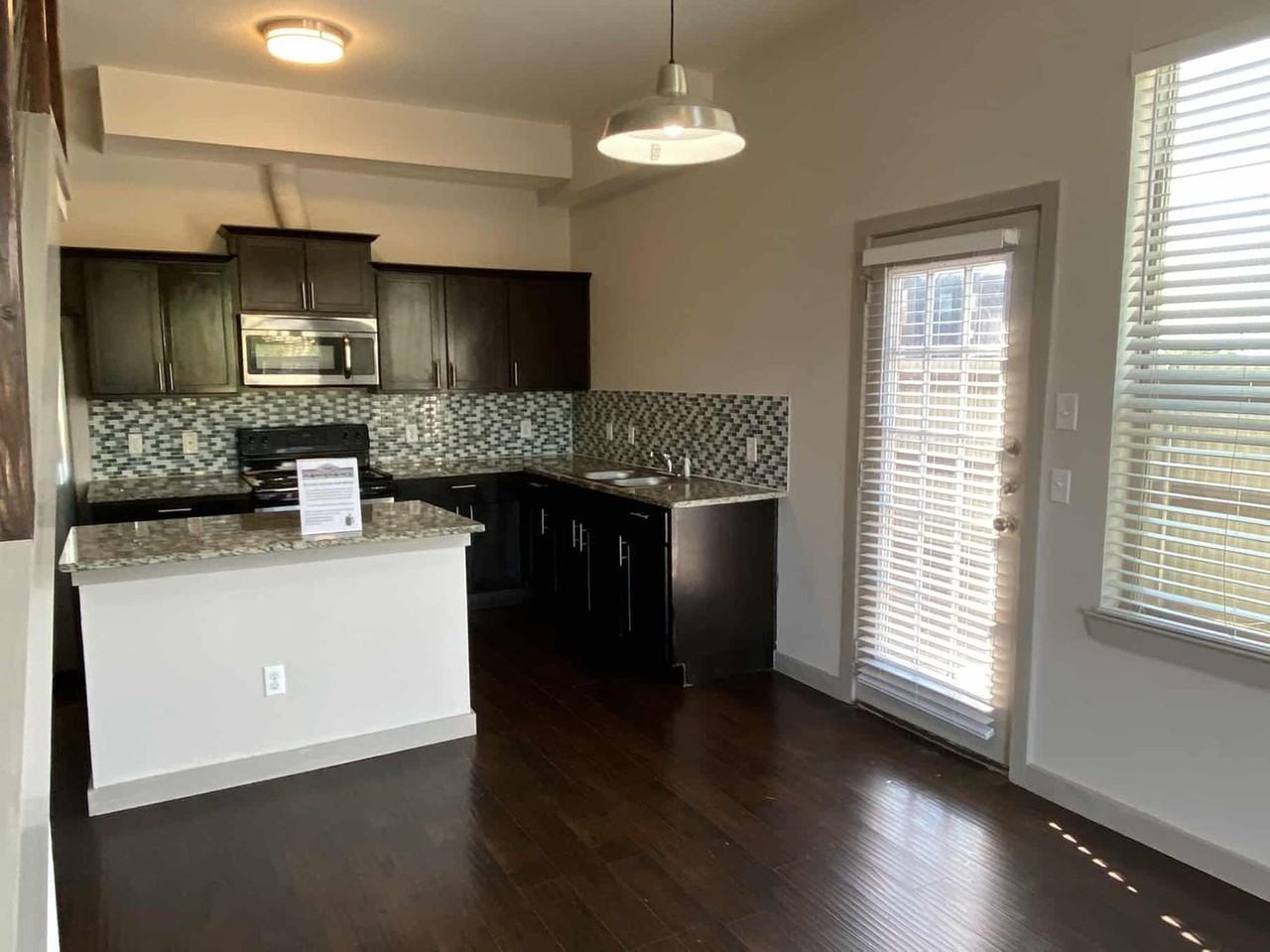 3601 Valley Vista Drive - Photo 4 of 48