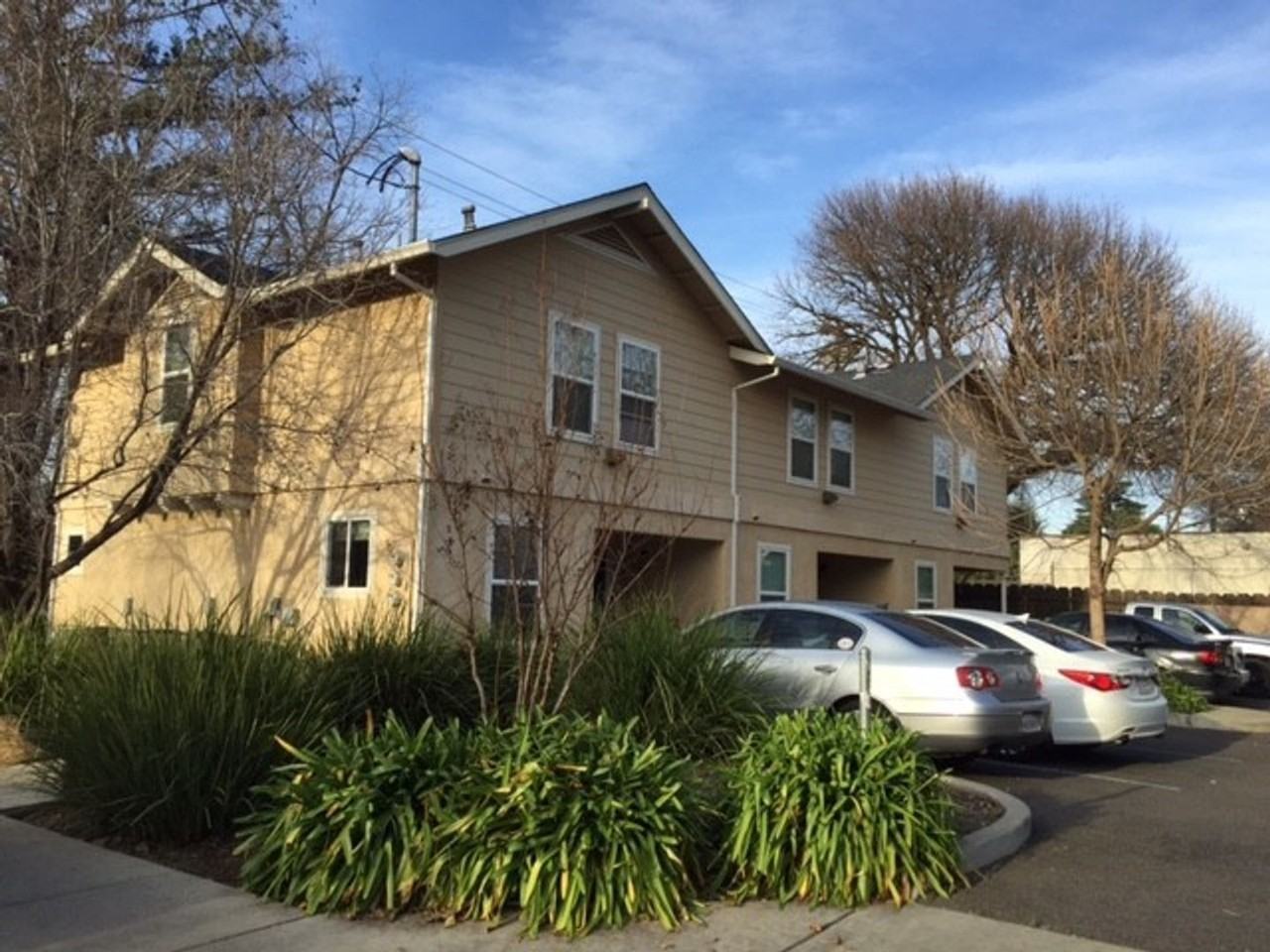 1149 W 3rd St - Photo 3 of 17