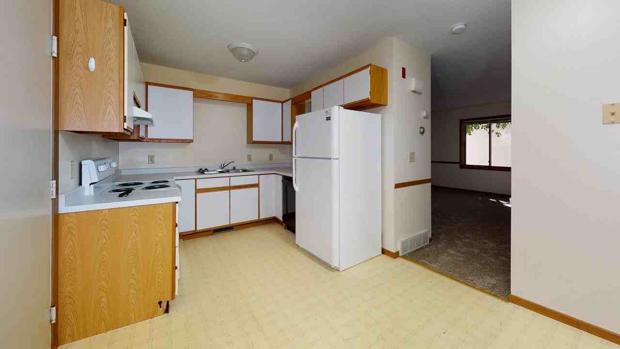 South Villas (031) - Photo 2 of 6