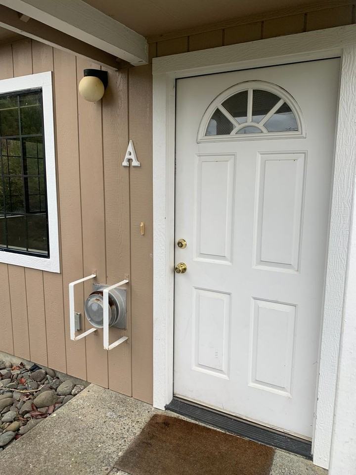 720 BayPark - Photo 2 of 24