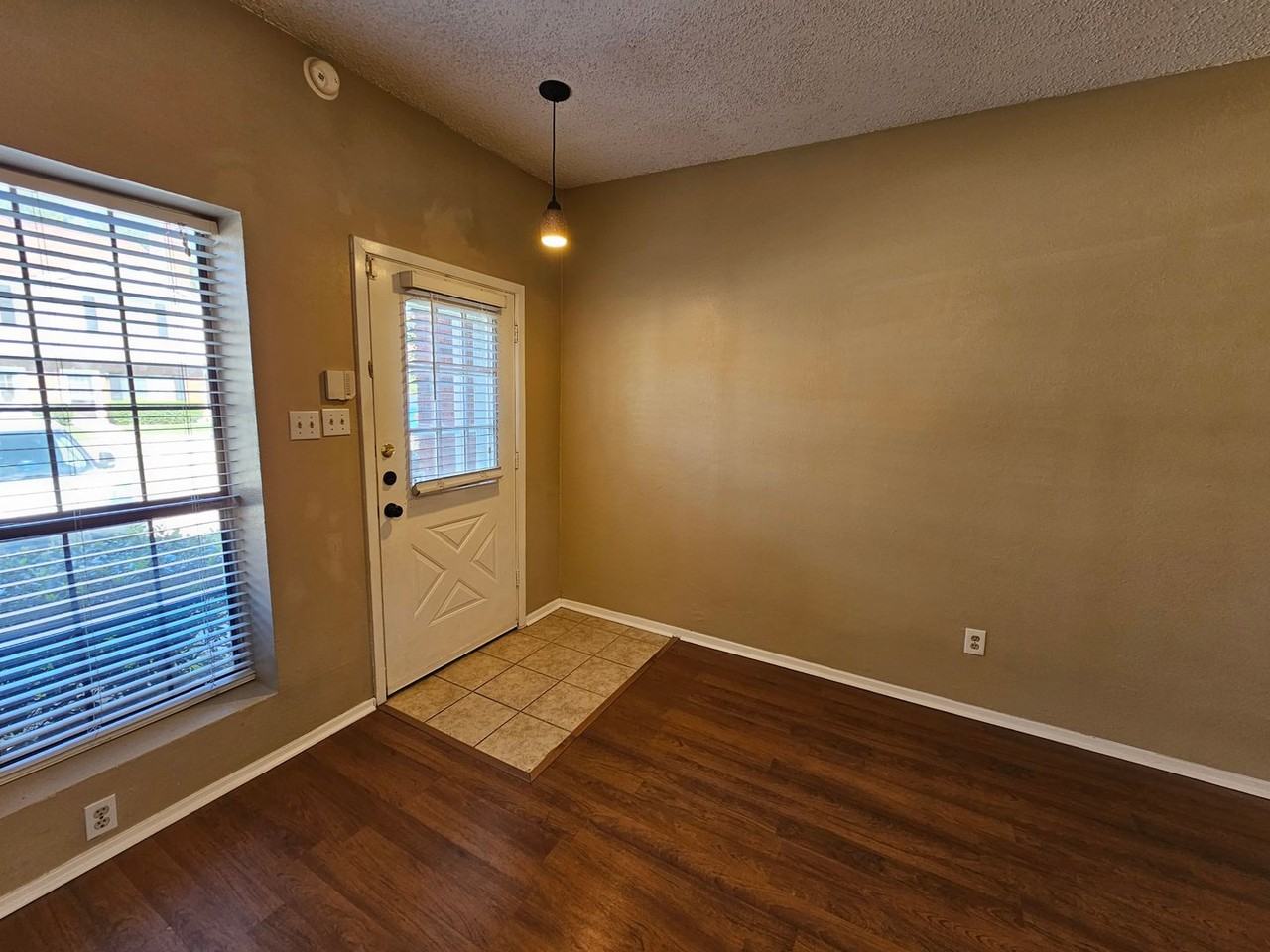 202 Samuel Blvd #3C - Photo 3 of 27