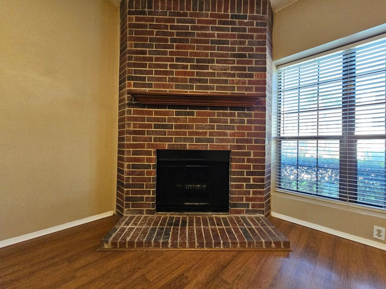 202 Samuel Blvd #3C - Photo 7 of 27