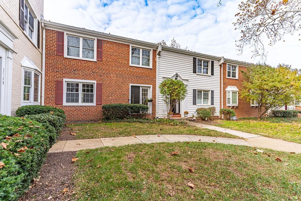 2731 S Walter Reed Dr - Photo 3 of 38