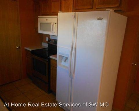 1122 N O'Hara Ave - Photo 2 of 16