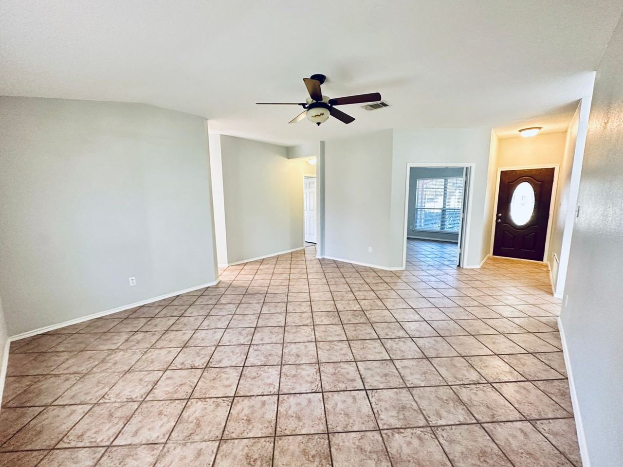 2522 Vernell Way - Photo 2 of 34