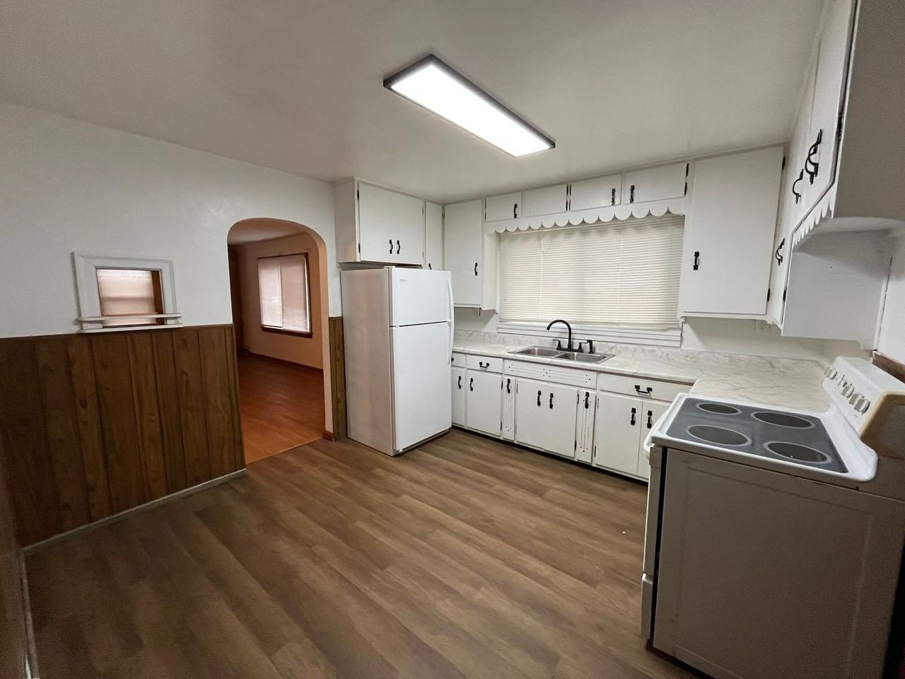 212 Mounier - Photo 3 of 16