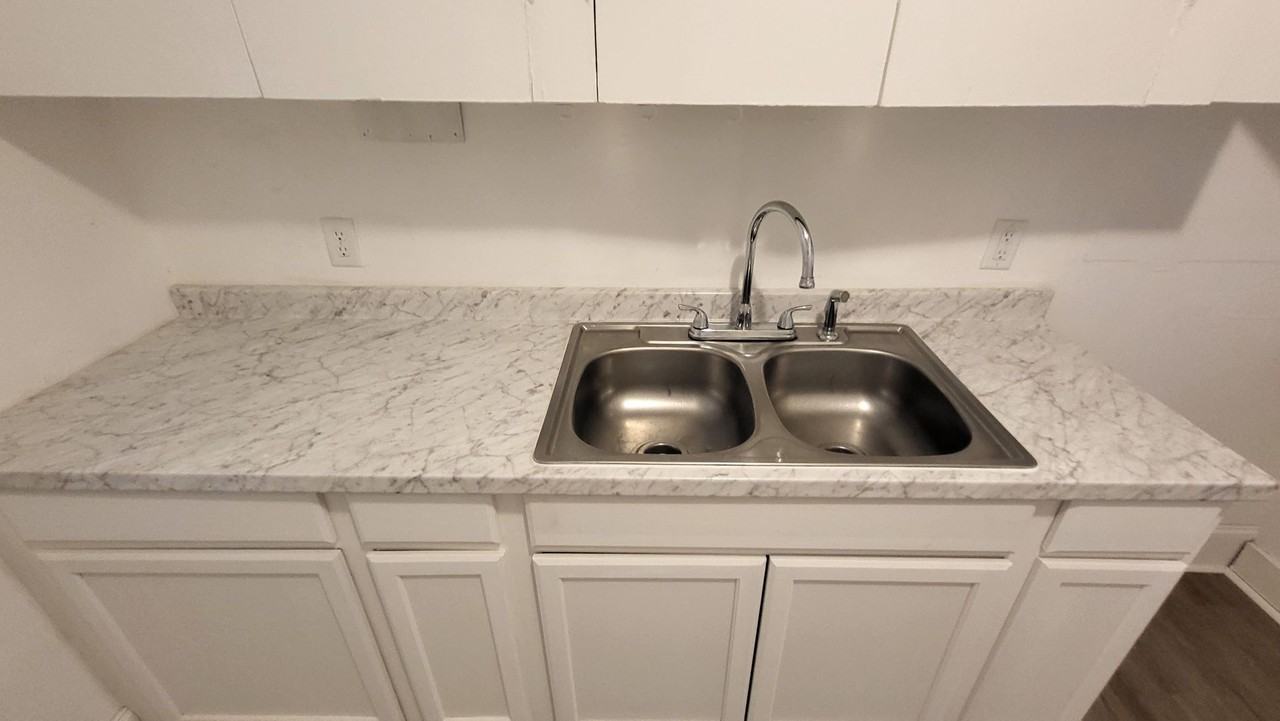 16 Franklin St - Photo 5 of 11