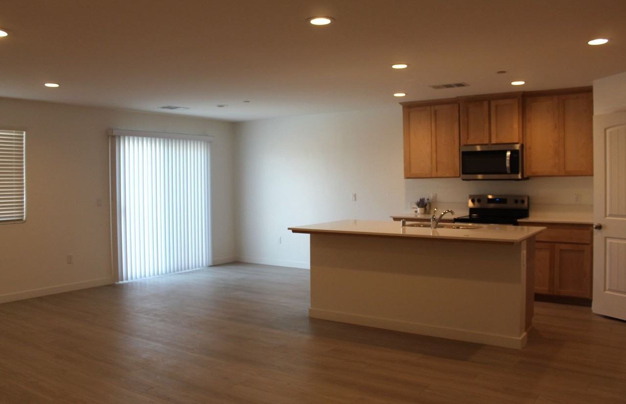 7300 Erskineville Dr - Photo 5 of 31