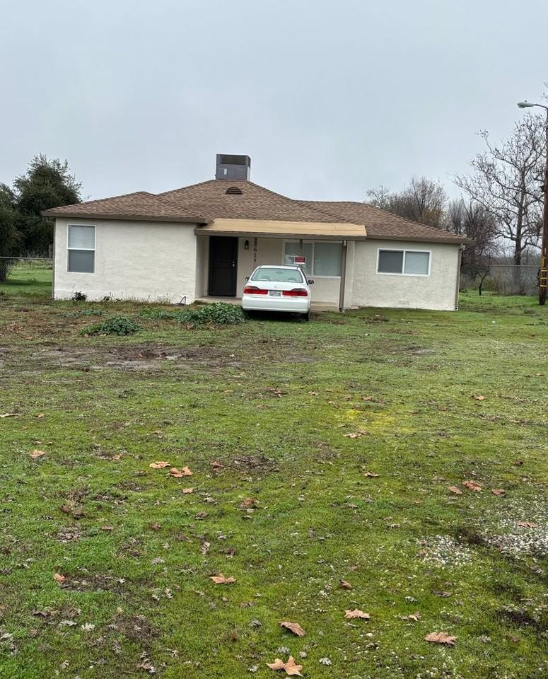 2615 Tudor Rd - Photo 2 of 11