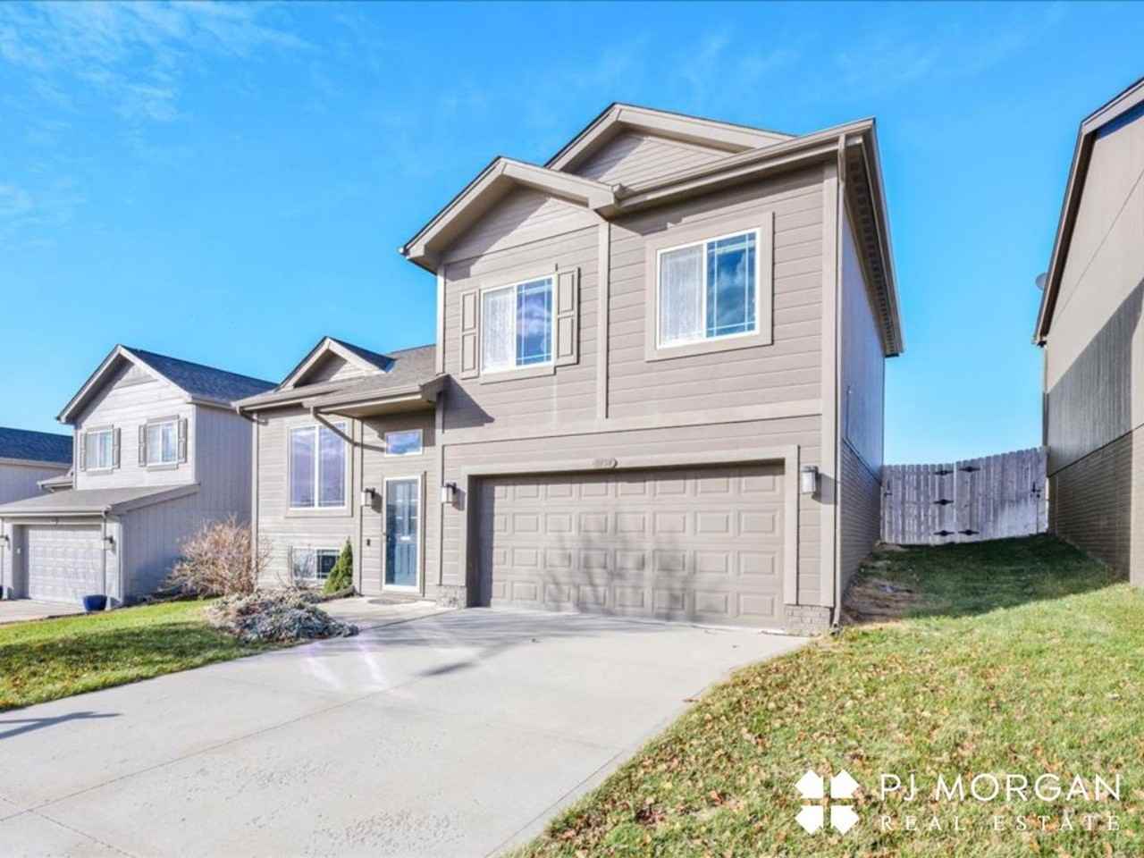 9154 Black St - Photo 2 of 21