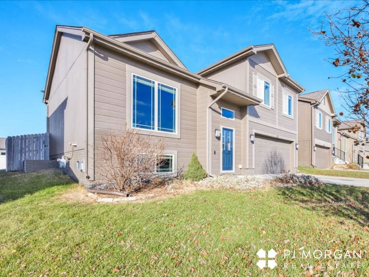 9154 Black St - Photo 3 of 21