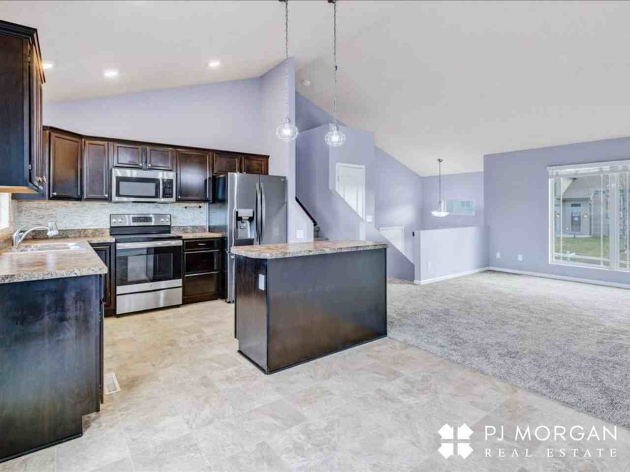 9154 Black St - Photo 4 of 21