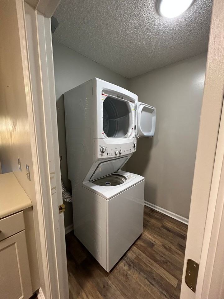 2014 Henderson Dr - Photo 3 of 9