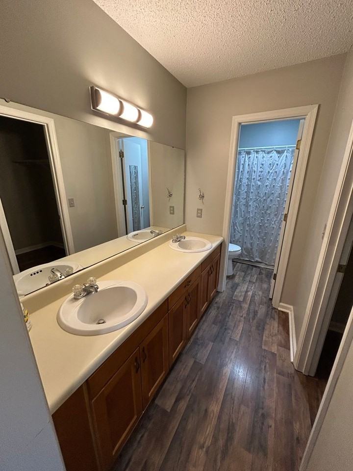 2014 Henderson Dr - Photo 5 of 9