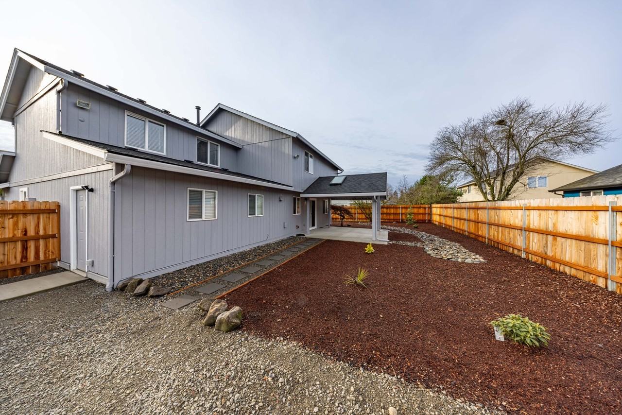 10312 Ne 73rd St - Photo 5 of 28