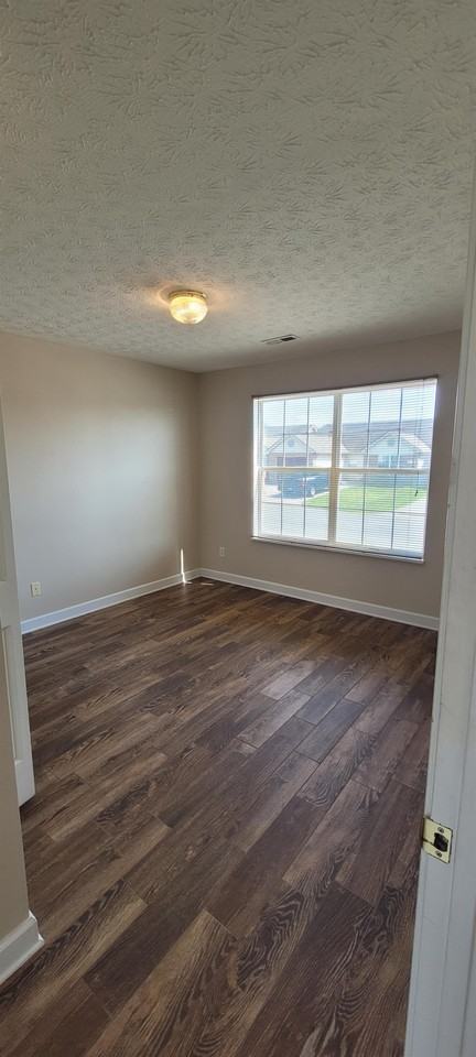 2913 Billings Way - Photo 3 of 13