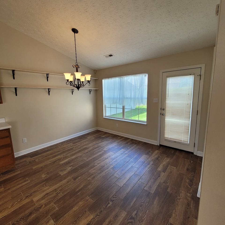 2913 Billings Way - Photo 2 of 13