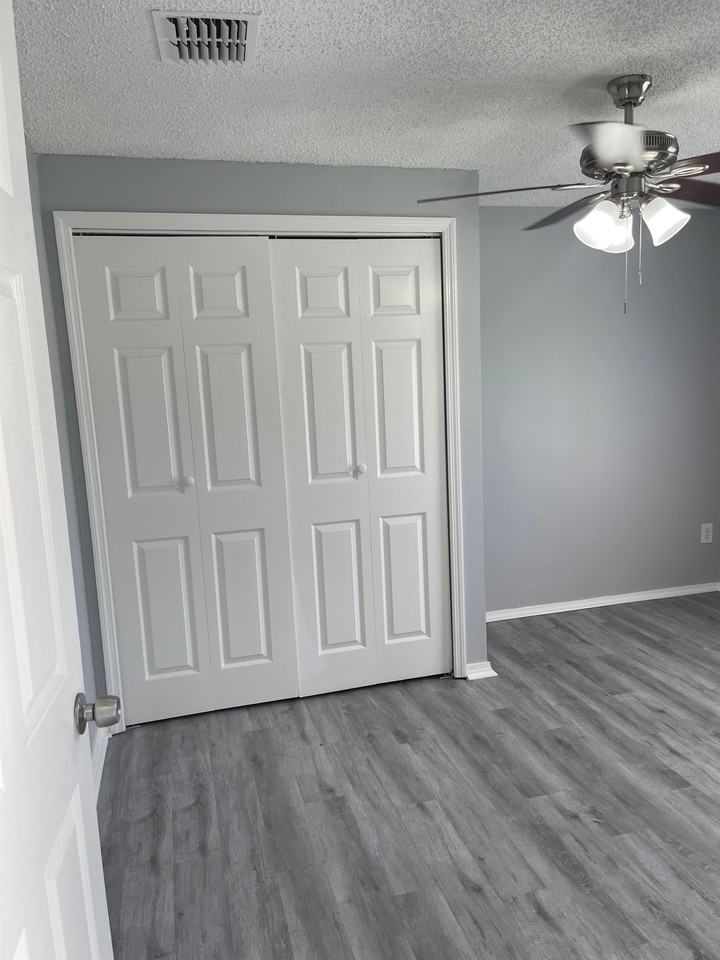 8255 Yolanda Ct - Photo 3 of 13