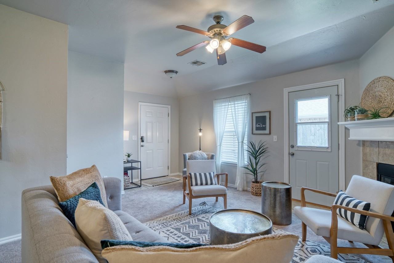 4802 Se 77th St - Photo 4 of 24