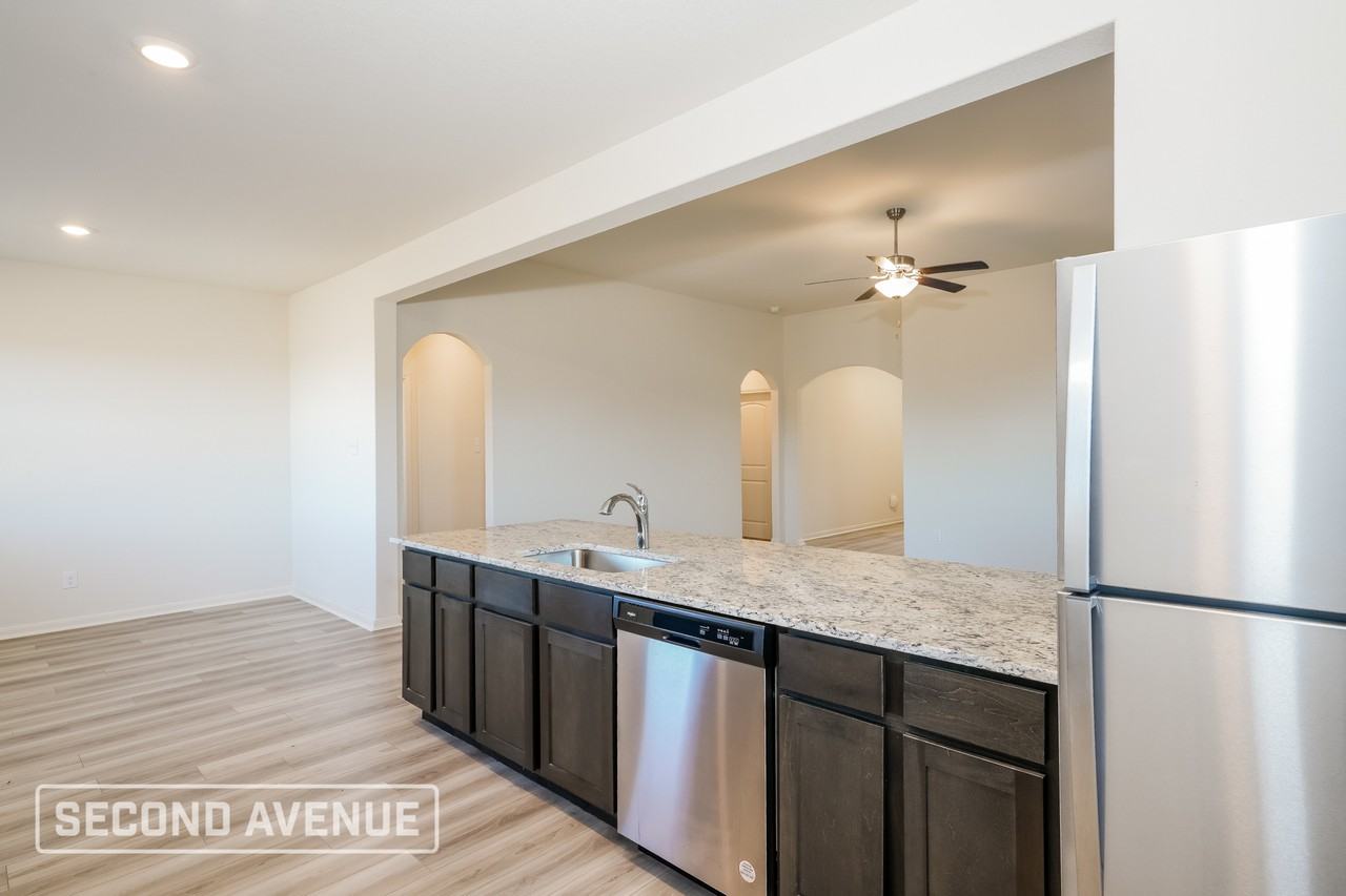 428 Condie Russell Ave - Photo 5 of 26