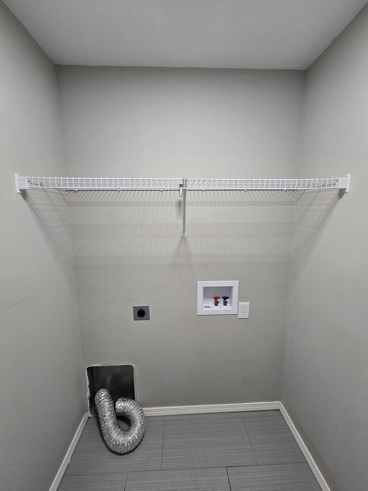 521 Welch St - Photo 3 of 17