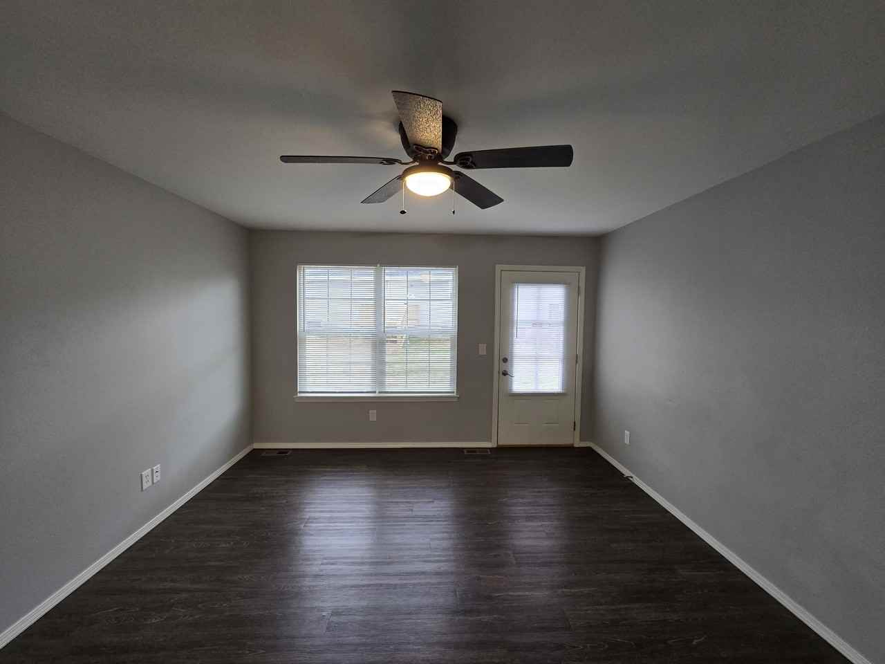 521 Welch St - Photo 6 of 17