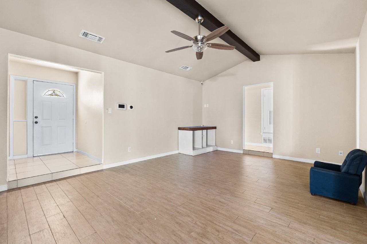 7319 Whithers Ln - Photo 5 of 20
