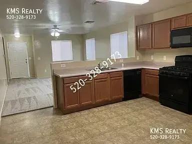 5087 E Fishhook Ct - Photo 3 of 13