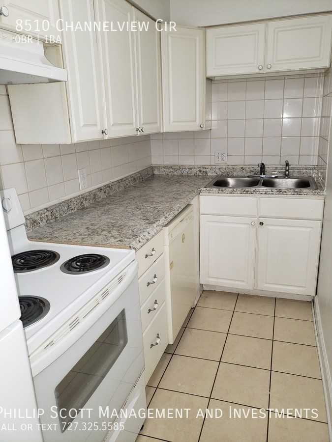 8510 Channelview Cir - Photo 2 of 5