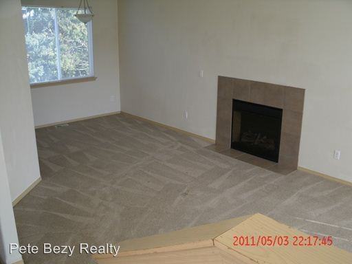 210 Mitchell Ln - Photo 3 of 12