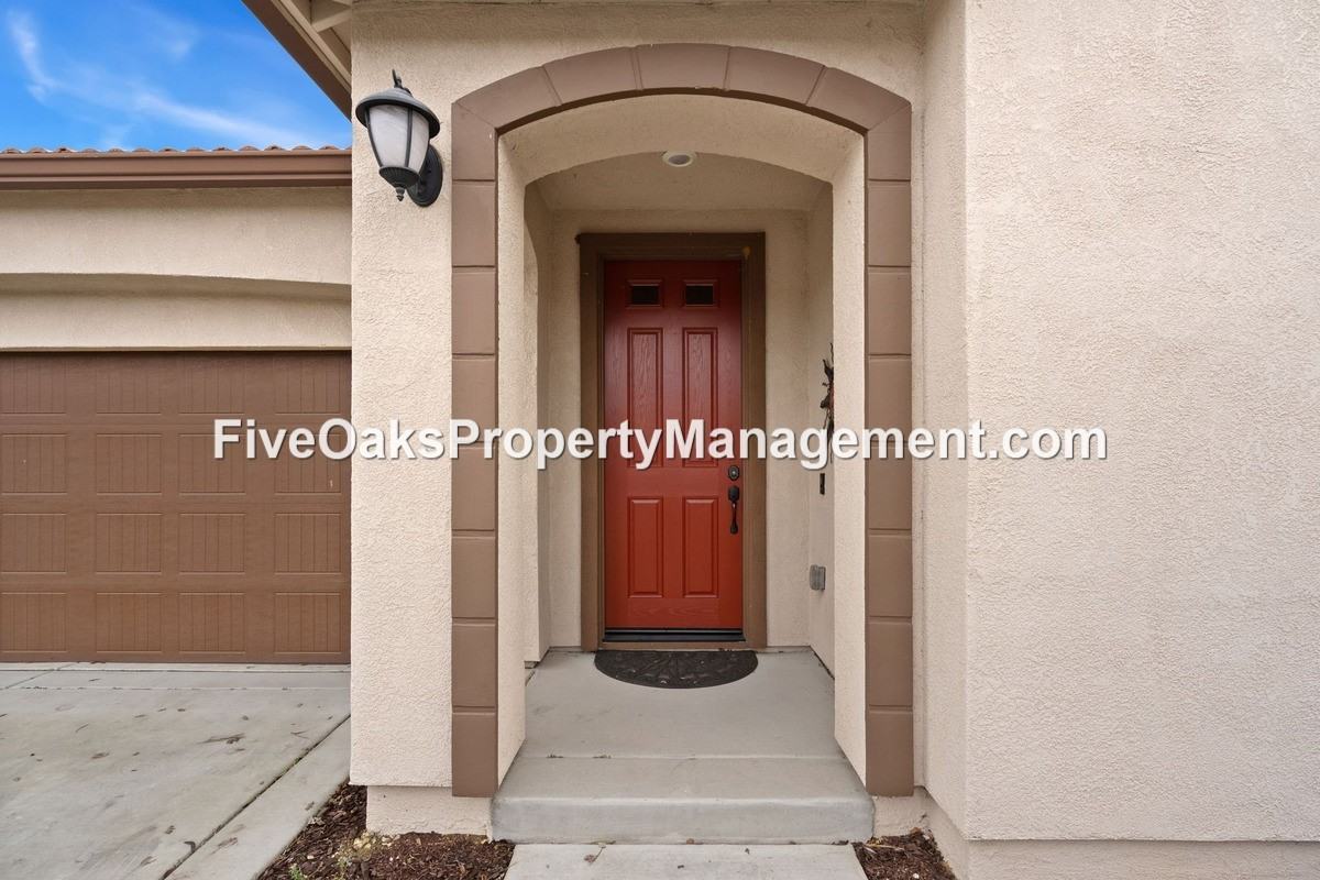 6504 Primavera Ln - Photo 3 of 26