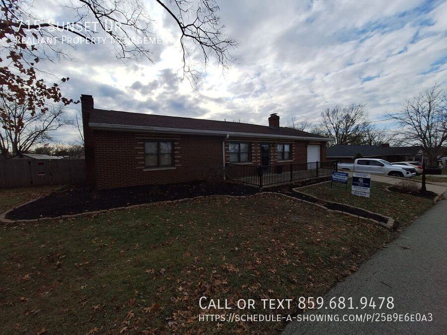 715 Sunset Dr - Photo 3 of 50