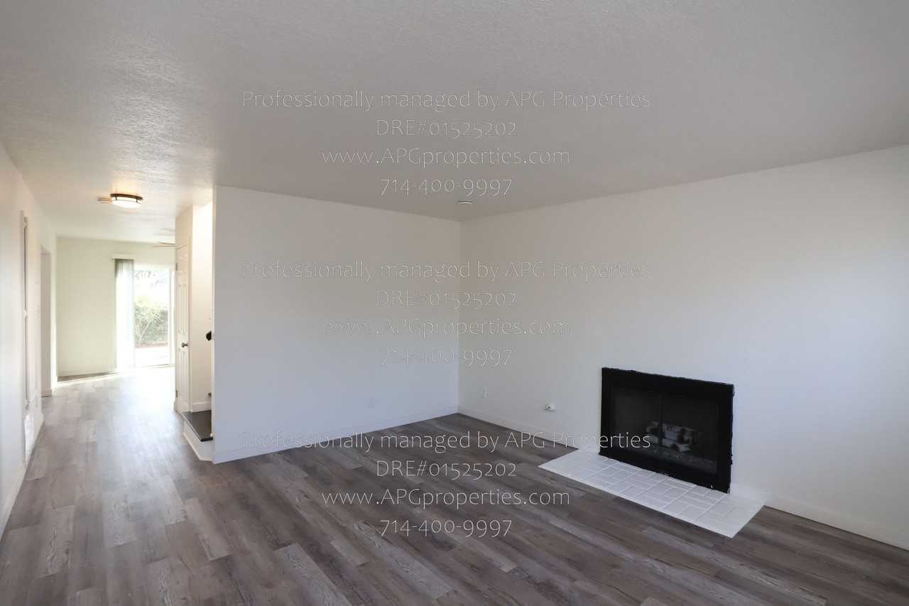 519 N Daisy Ave - Photo 2 of 26