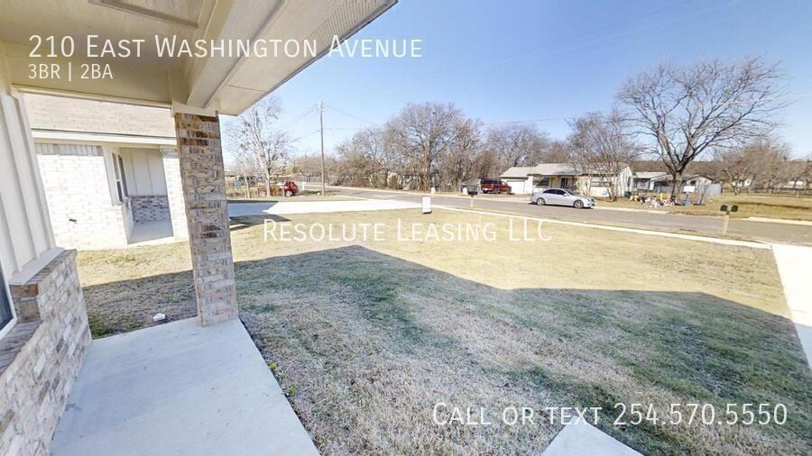 210 E Washington Ave - Photo 2 of 28