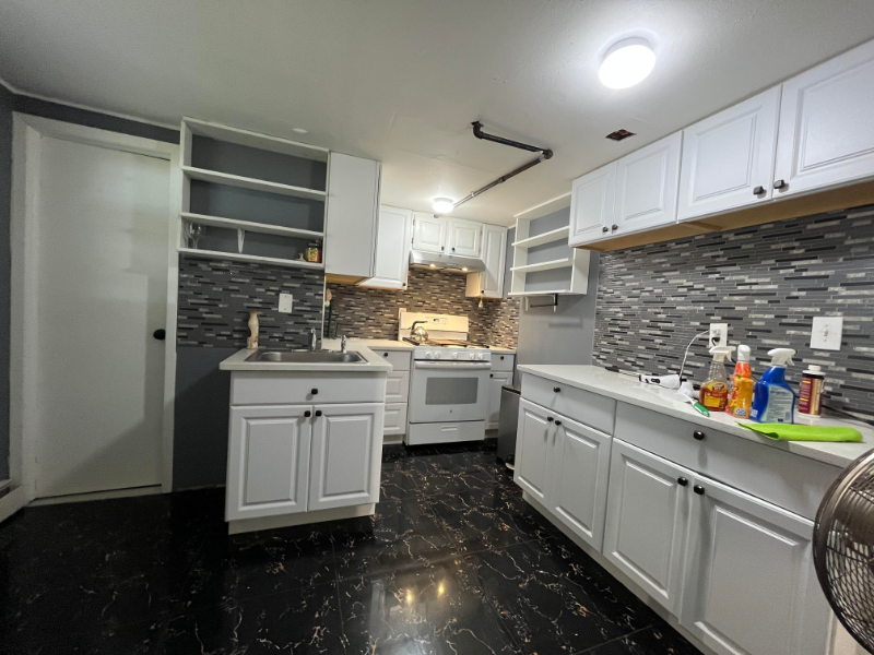 86 Greenwood Rd - Photo 3 of 6