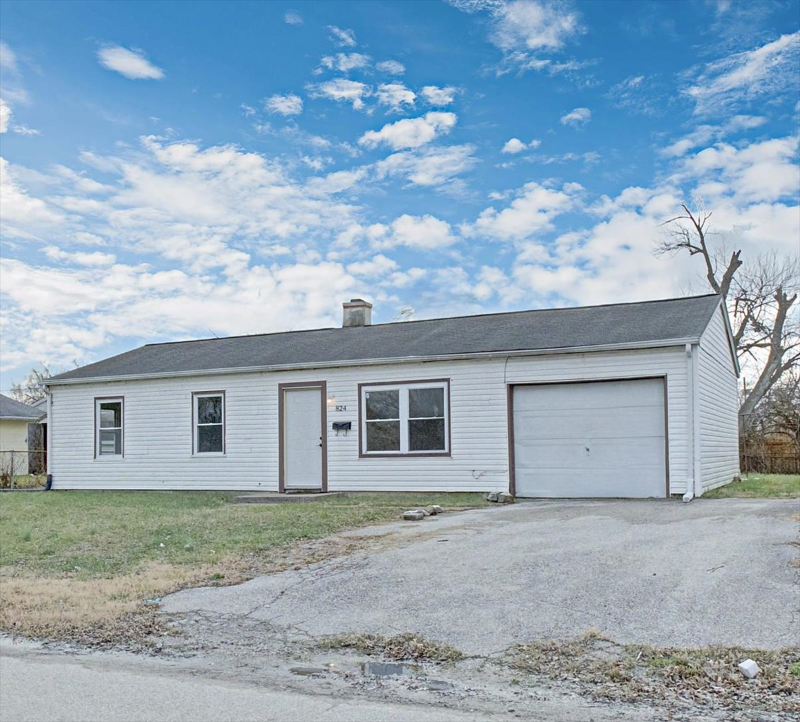 824 Saint Monica Dr - Photo 3 of 27