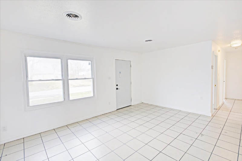 824 Saint Monica Dr - Photo 5 of 27